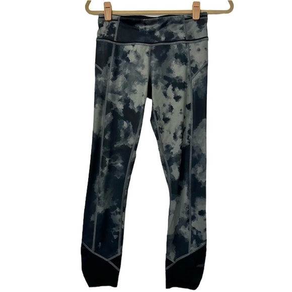Lululemon Pace Queen Tight - Picture 1 of 11